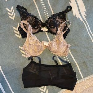 Bundle of 3 Victoria’s Secret bras!!